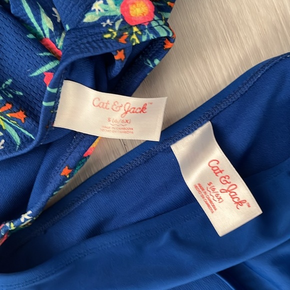 Pair of girls Cat & Jack two-piece swimsuits size 6/6X EUC - Picture 5 of 5